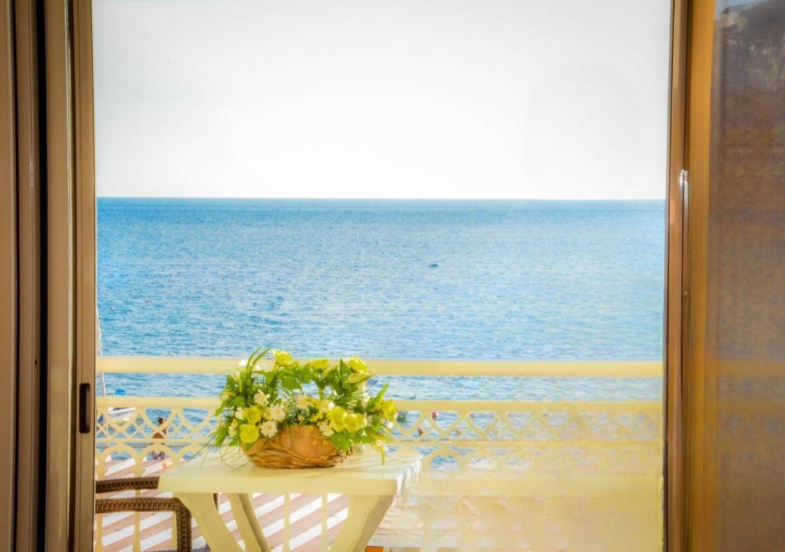 Athina * Agios Georgios Pagon