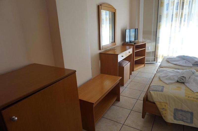Hotel Athina Agios Georgios Pagon